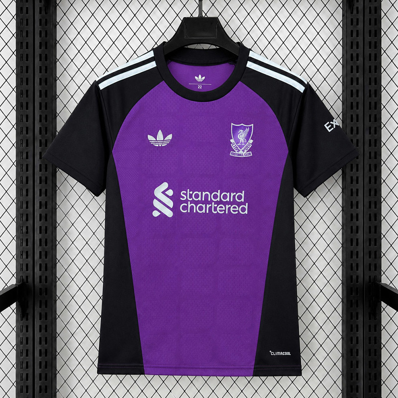 Liverpool 26/27 Liverpool Goalkeeper 2