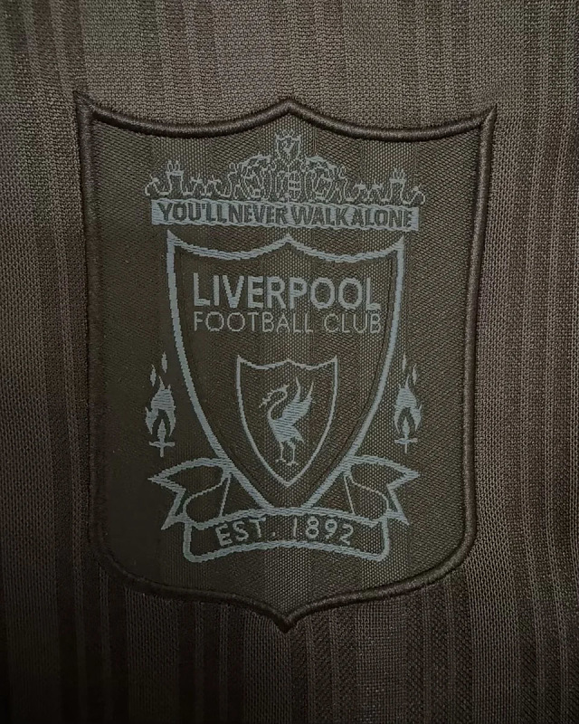 Liverpool Liverpool Blackout Special Version Long Sleeve Retro 2