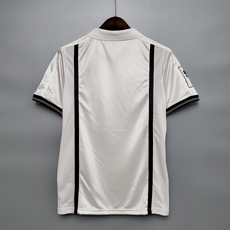 Valencia 00-01 Valencia home 10