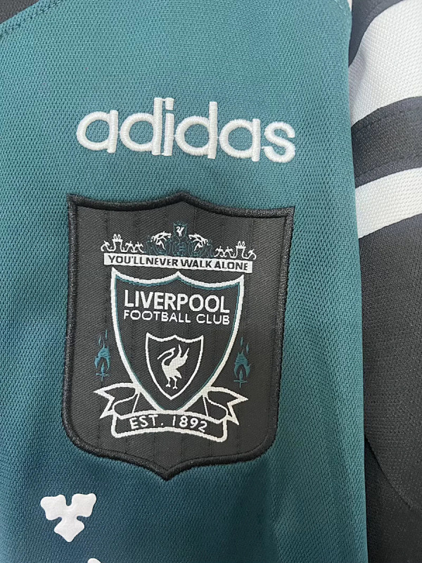 Liverpool 95/96 Liverpool Green Lapel Collar Sweatshirt 2