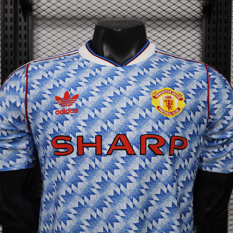 Manchester United 25/26 Manchester United Vintage-Style 90/92 Blue Player 6