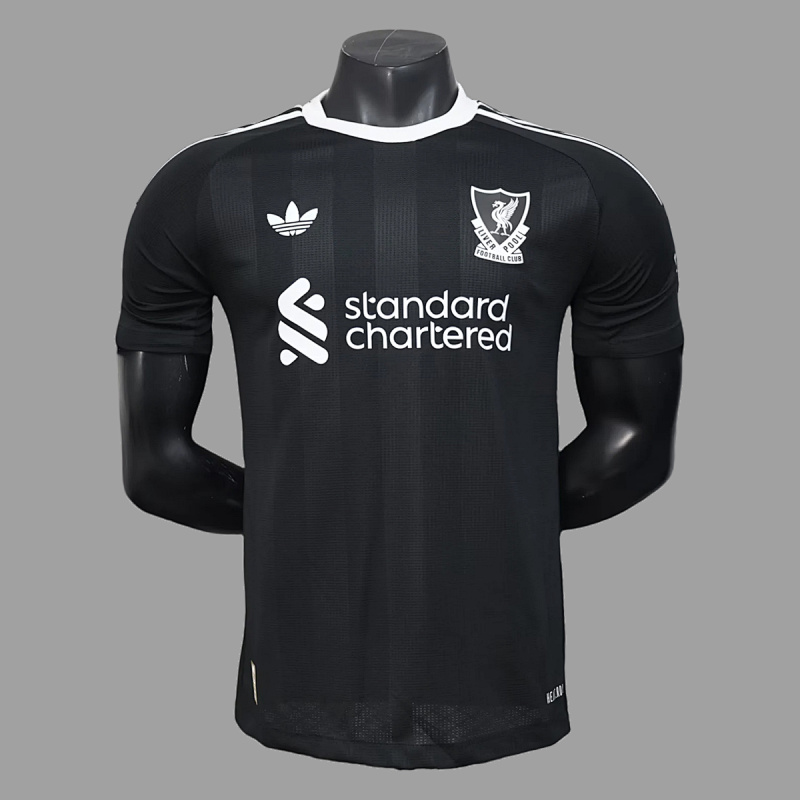 Liverpool 25/26 Liverpool Goalkeeper 4 Player