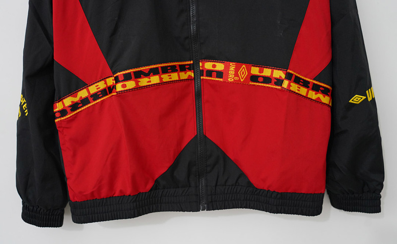 Manchester United 96/97 Manchester United Red Black Windbreaker 3