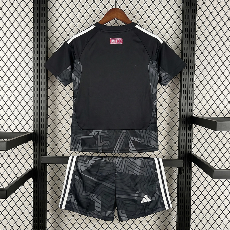 Manchester United 26/27 Manchester United Goalkeeper 1 Kids Size 16-28 2