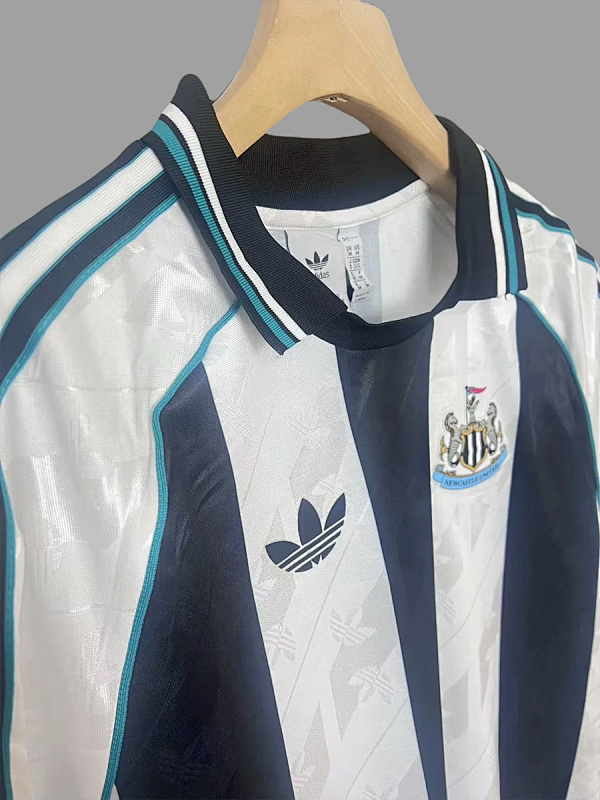 Newcastle 24/25 Newcastle United Long Sleeve Retro 2