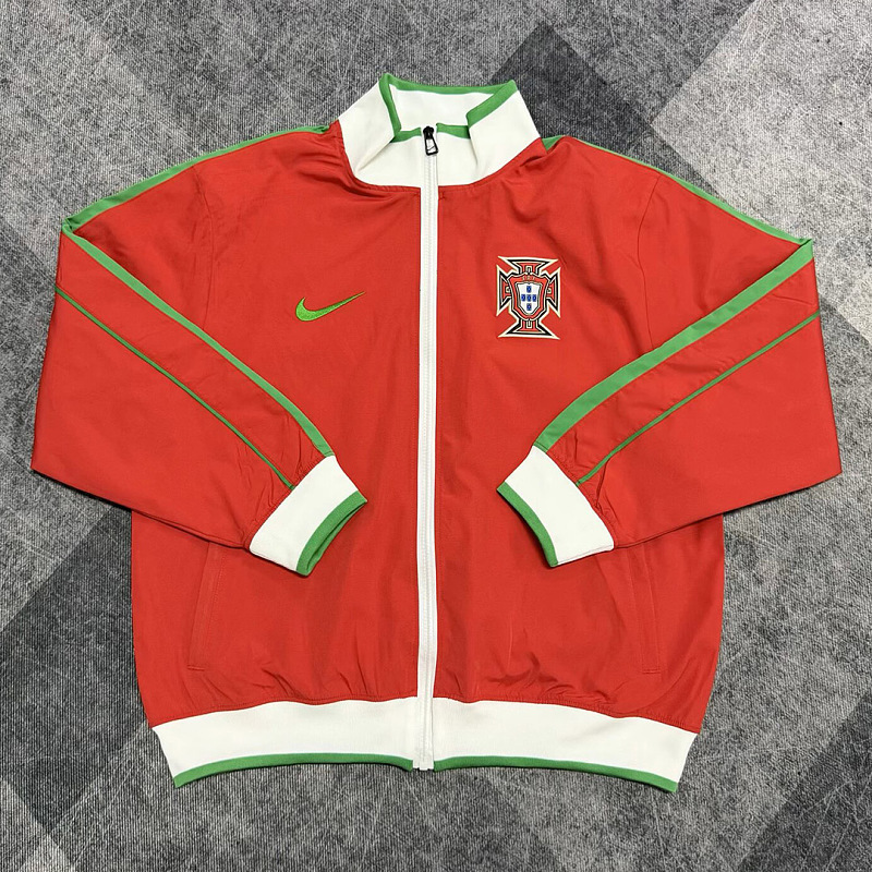 Portogallo 2010-12 Portugal Red Retro Windbreaker 2