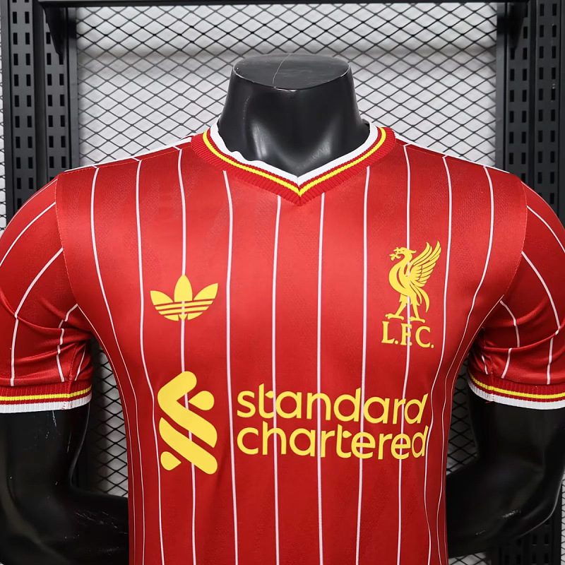 Liverpool Liverpool Concept Retro Player 3