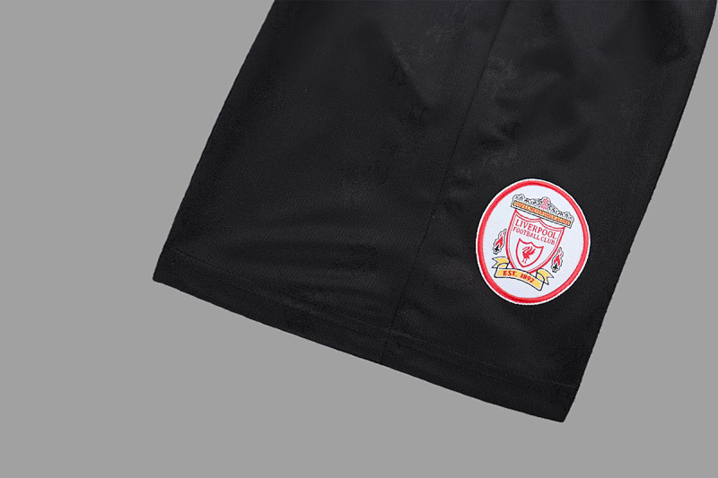 Liverpool 96/97 Liverpool Black Kids Retro Size 16-28 3