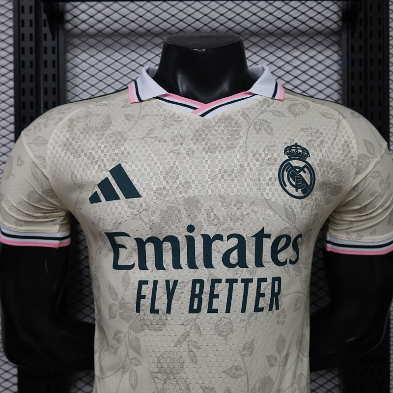 Real Madrid 26/27 Real Madrid Special Player Cream 8