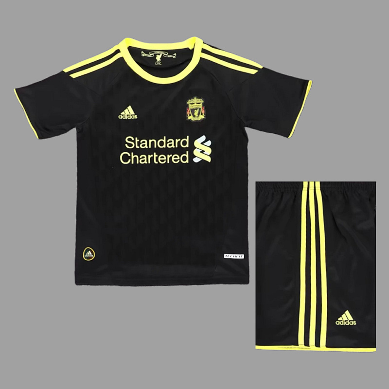 Liverpool 10/11 Liverpool Third Kids Retro Size 16-28