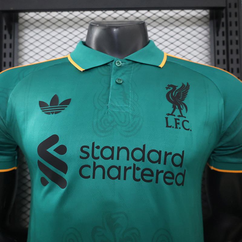 Liverpool 26/27 Liverpool Green Black Retro Player 10