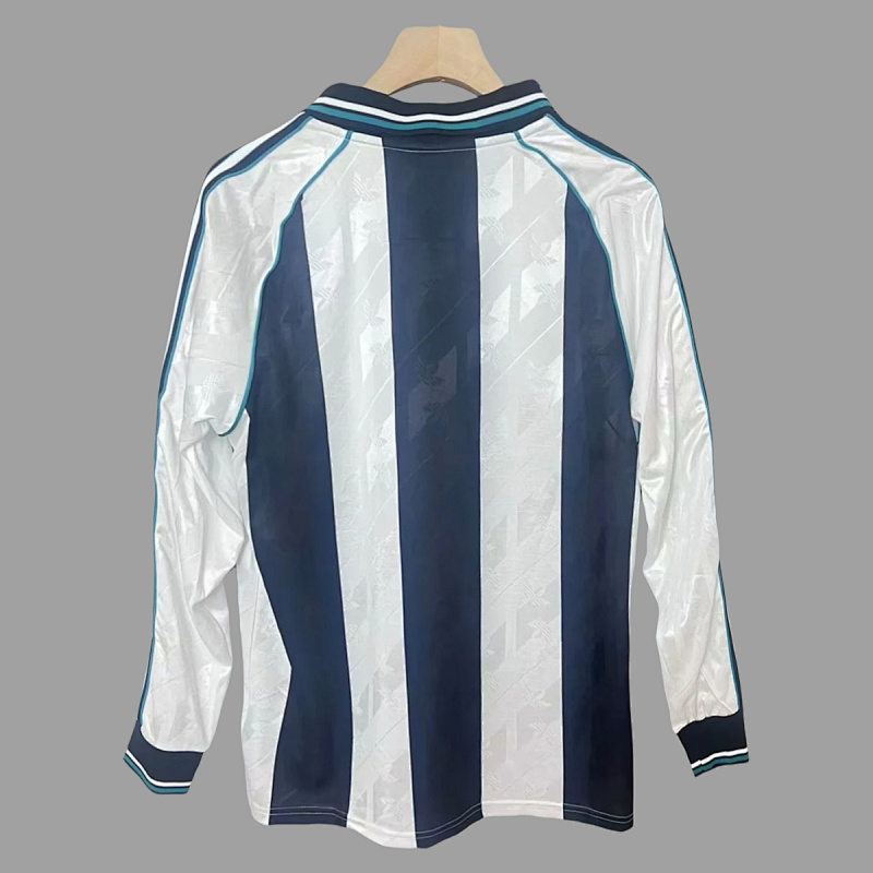 Newcastle 24/25 Newcastle United Long Sleeve Retro 4