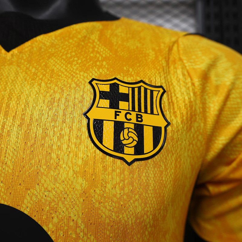 Barcelona 26/27 Barcelona Special Player Yellow 4