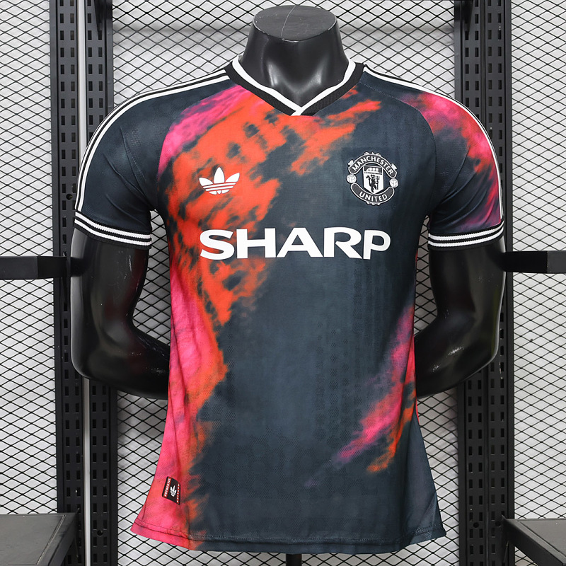 Manchester United 26/27 Manchester United Special Player Vibrant Red and Black