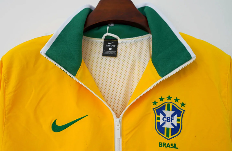 Brasile 10/11 Brazil Home Yellow Green Windbreaker 3