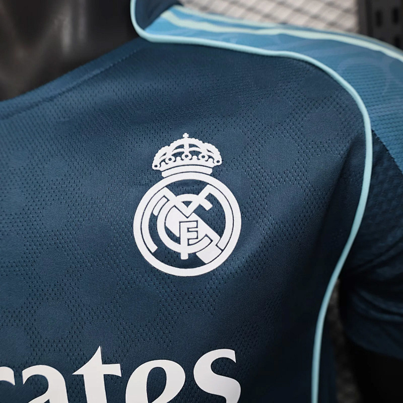 Real Madrid 25/26 Real Madrid Blue Special Player 6