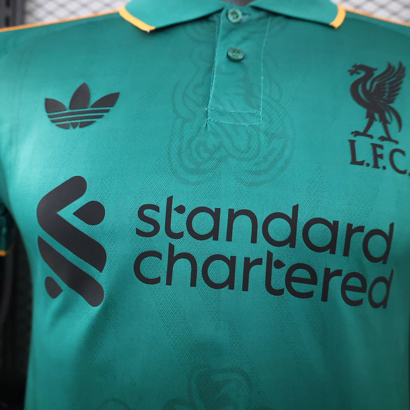 Liverpool 26/27 Liverpool Green Black Retro Player 9
