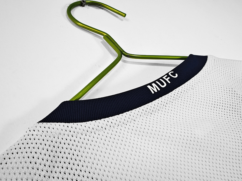 Manchester Long 08/09 Manchester Away Long Sleeve Retro 9