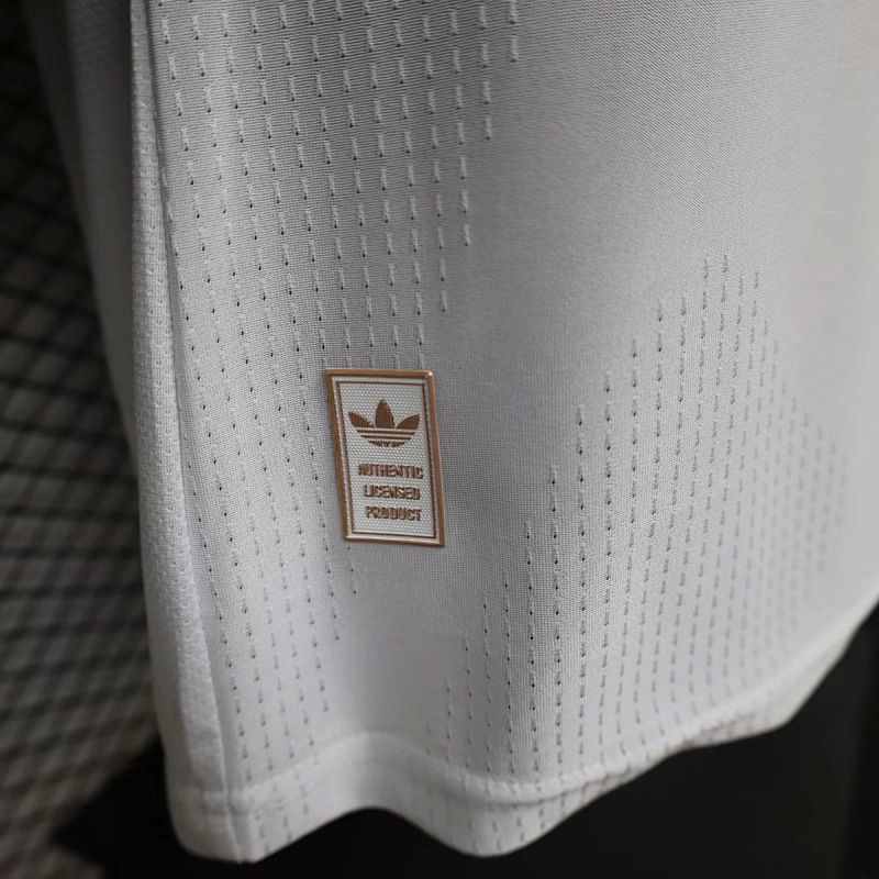 Real Madrid 26/27 Real Madrid 125 Years Anniversary White Player 7