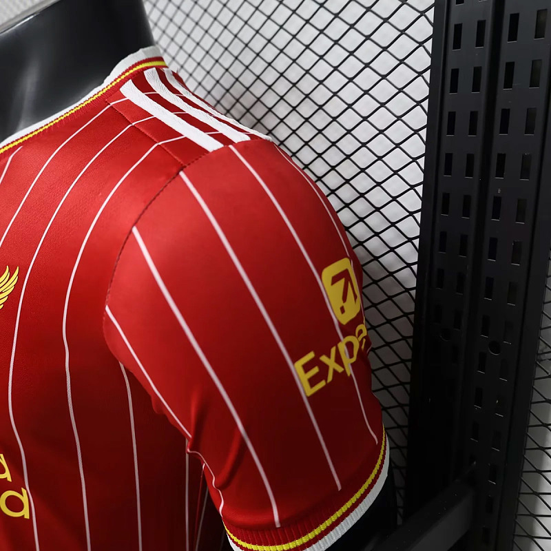 Liverpool Liverpool Concept Retro Player 7