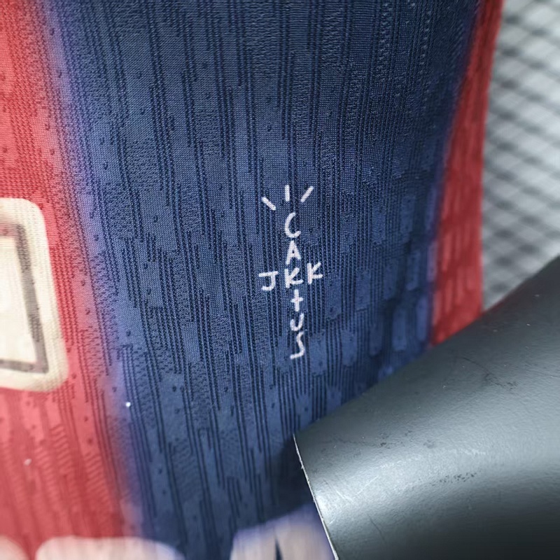 Barcelona 00/01 Barcelona Home Travis Scott Player Remark 8