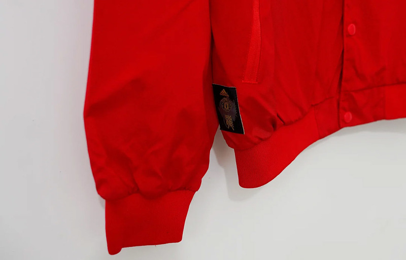 Manchester United 19/20 Manchester United Red Windbreaker 4