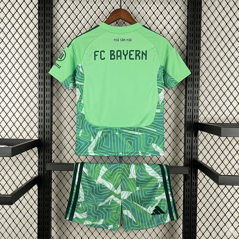 Bayern Munich 26/27 Bayern Munich Goalkeeper 1 Kids Size 16-28 2