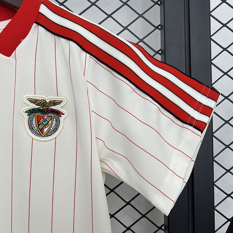 Benfica 25/26 Benfica Retro Special Edition Size: 16-28 7