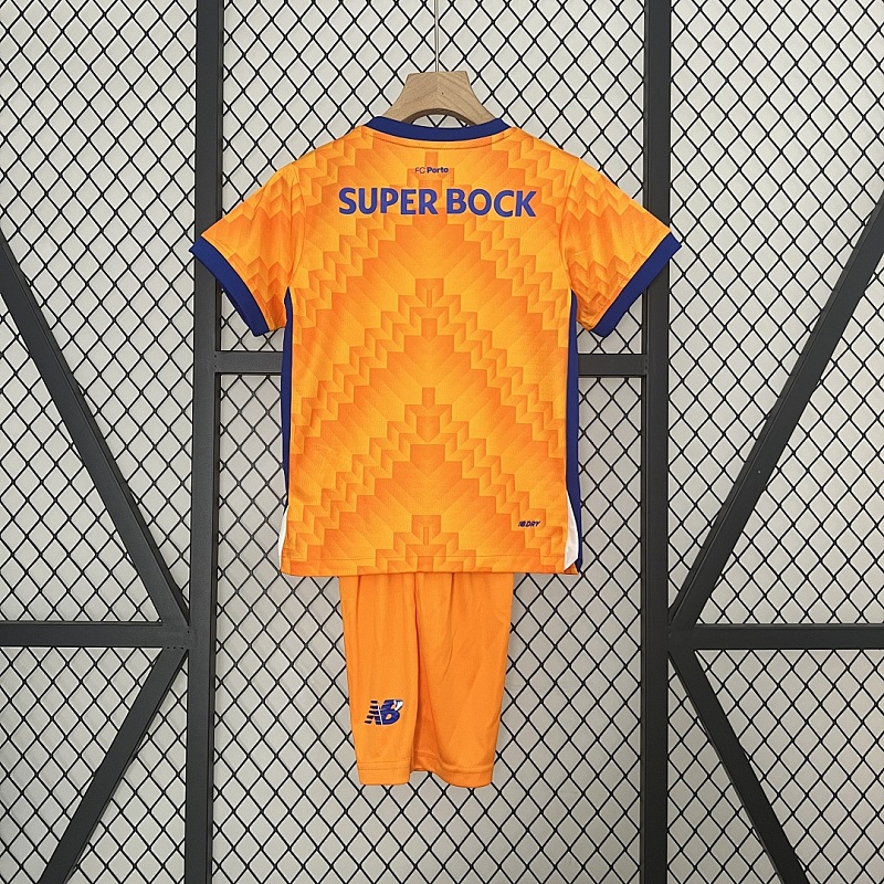 Porto 24/25 Kids Porto Away Size: 16-28 2