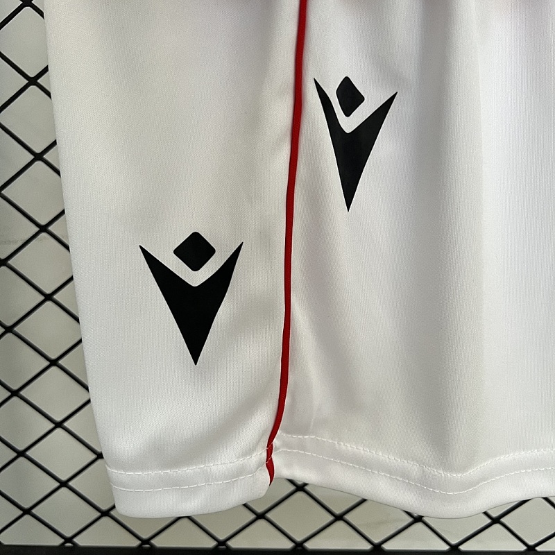 Osasuna Size: 25/26 Osasuna third away Size: 16-28 6