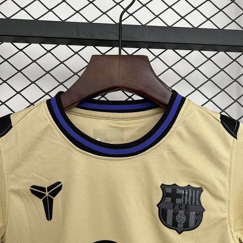 Barcelona 25/26 Kids Barcelona Away Size: 16-28 4