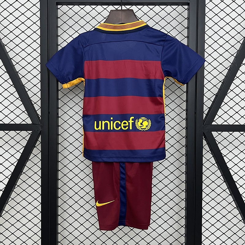 Barcelona kids Barcelona 15/16 home size: 16-28 7