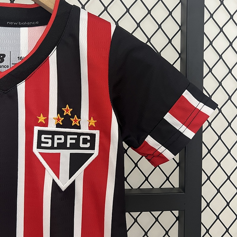 São Paulo 24/25 kids Sao Paulo away size: 16-28 8