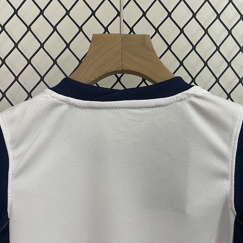 Tottenham 24/25 kids Tottenham home size: 16-28 8