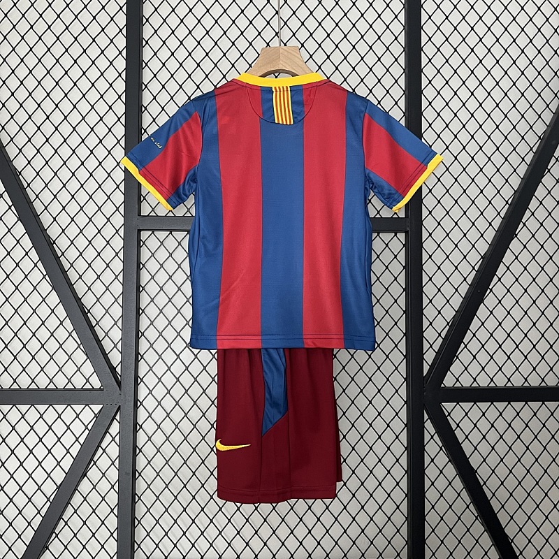 Barcelona kids Barcelona 10/11 home size: 16-28 2