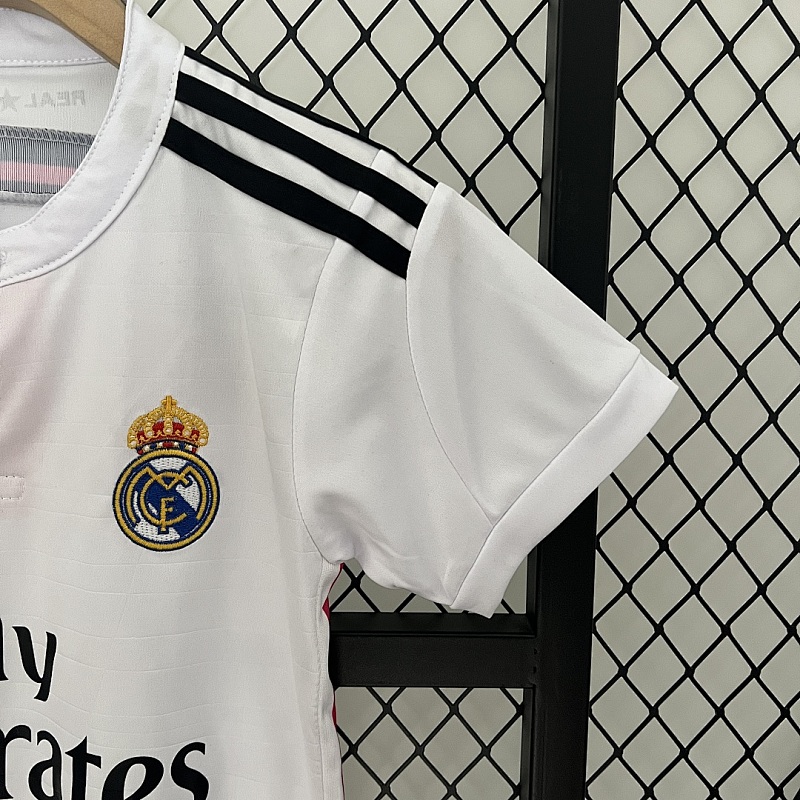Real Madrid kids Real Madrid 14/15 home size: 16-28 6