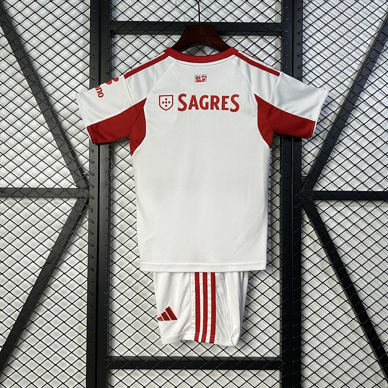 Benfica 25/26 Kids Benfica Third away game Size: 16-28 7