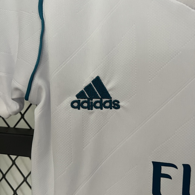 Real Madrid kids Real Madrid 17/18 home size: 16-28 4