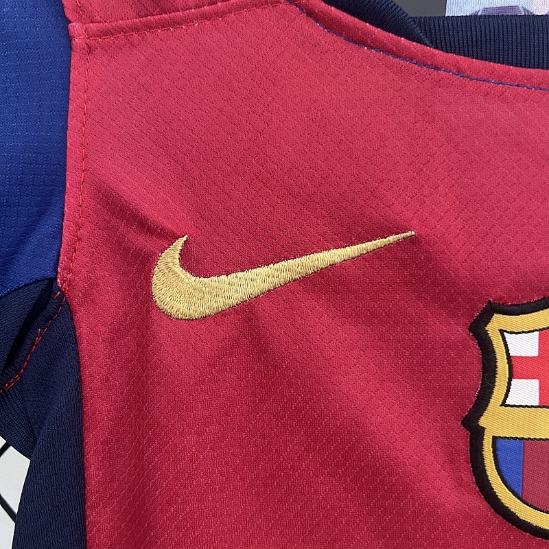 Barcelona 24/25 Kids Barcelona Home Size: 16-28 4