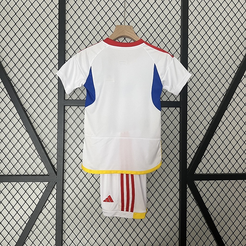 Venezuela size: kids Venezuela away size: 16-28 2