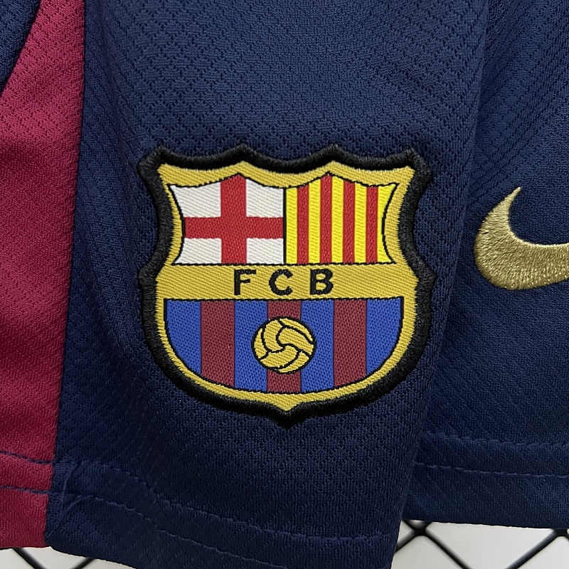Barcelona 25/26 kids Barcelona home size: 16-28 6