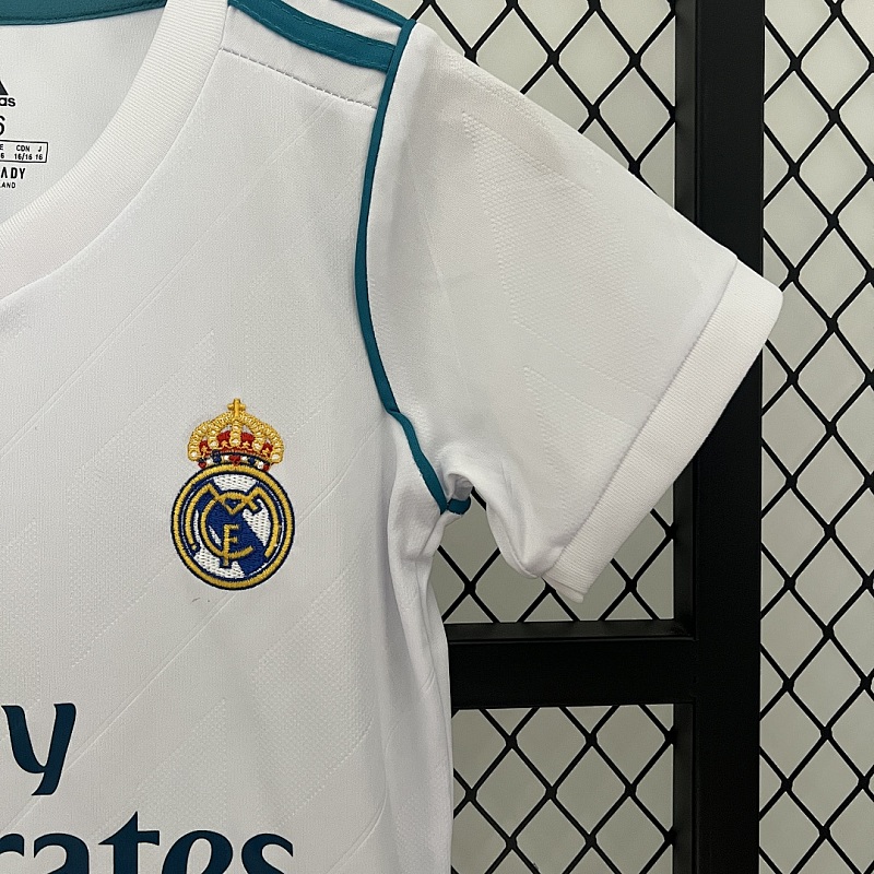 Real Madrid kids Real Madrid 17/18 home size: 16-28 9