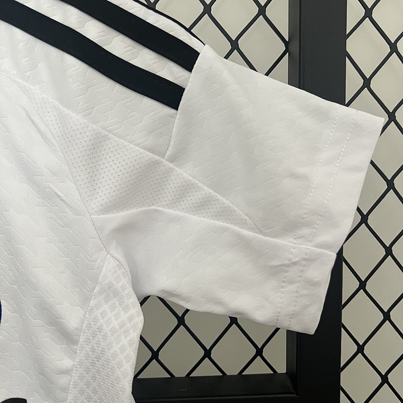 Real Madrid 24/25 kids Real Madrid home size: 16-28 8
