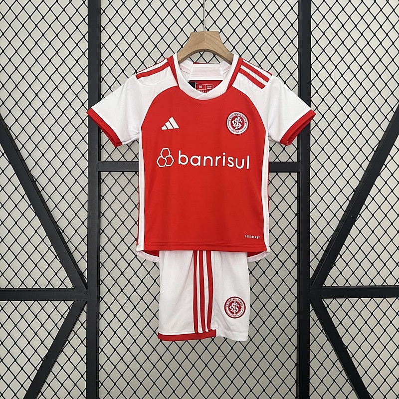 Internacional 24/25 kids Internacional home size: 16-28