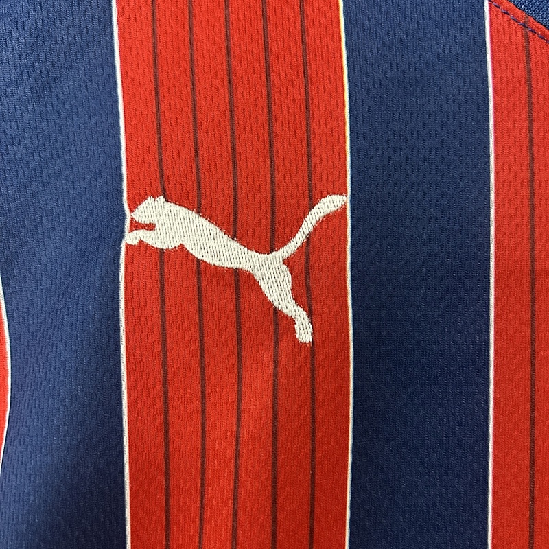 Bahia size: 25/26 kids Bahia Away size: 16-28 7