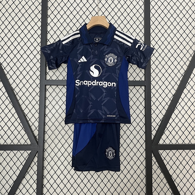 M-U Size: 24/25 Kids M-U away Size: 16-28