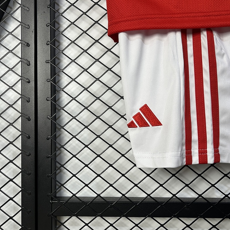 Benfica 25/26 Kids Benfica Home Size: 16-28 7