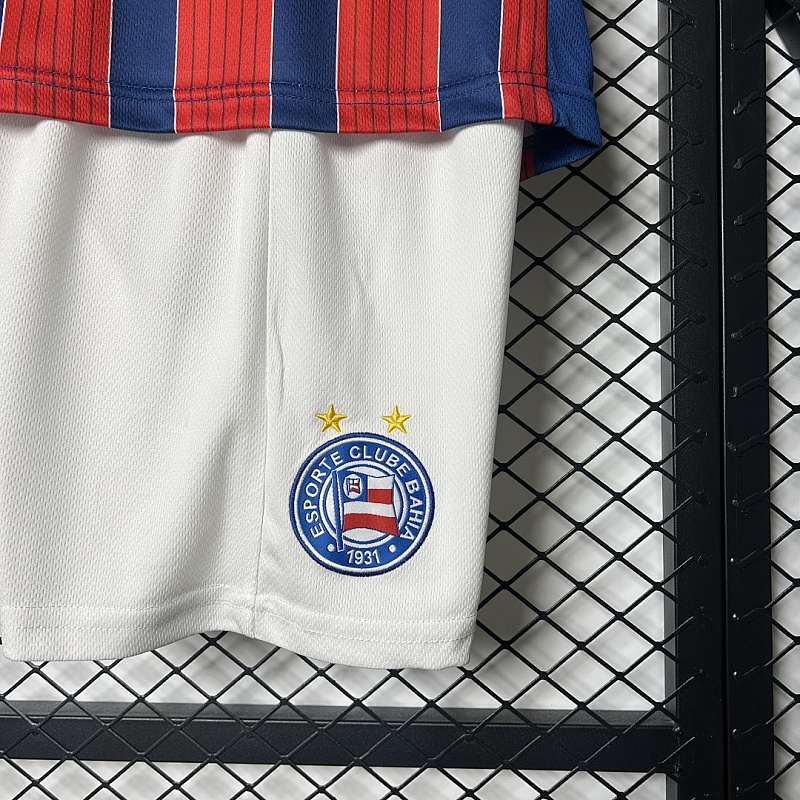 Bahia size: 25/26 kids Bahia Away size: 16-28 2