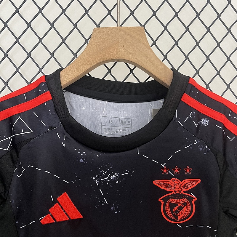 Benfica 24/25 Kids Benfica away Size: 16-28 3