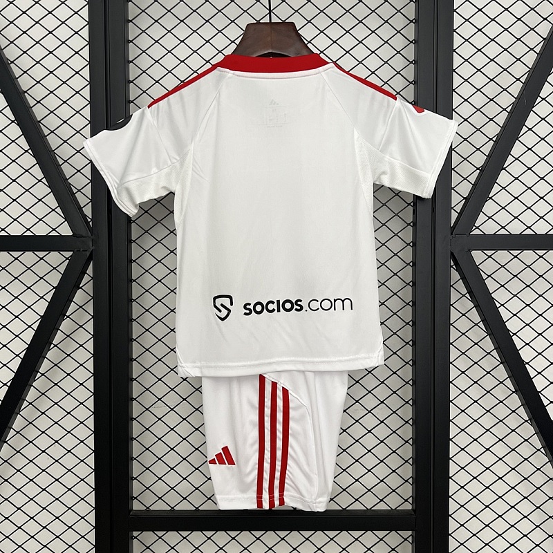 Sevilla 25/26 Kids Sevilla Home Size: 16-28 7